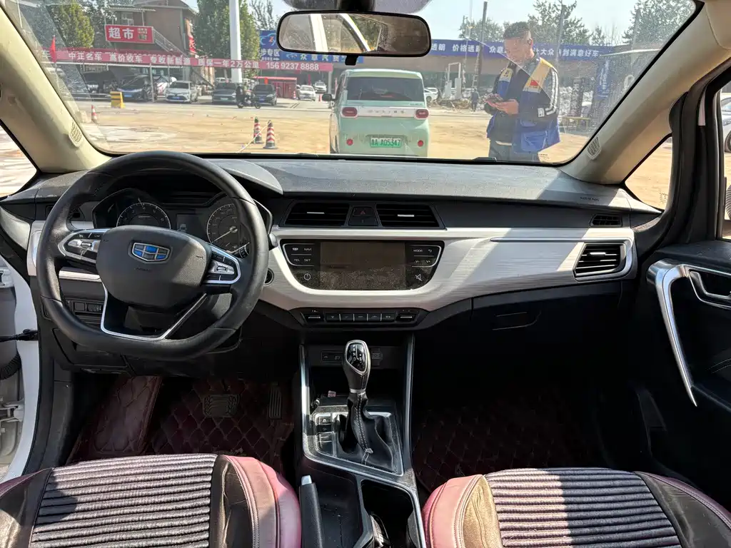 Geely Vision X3 — фото 3