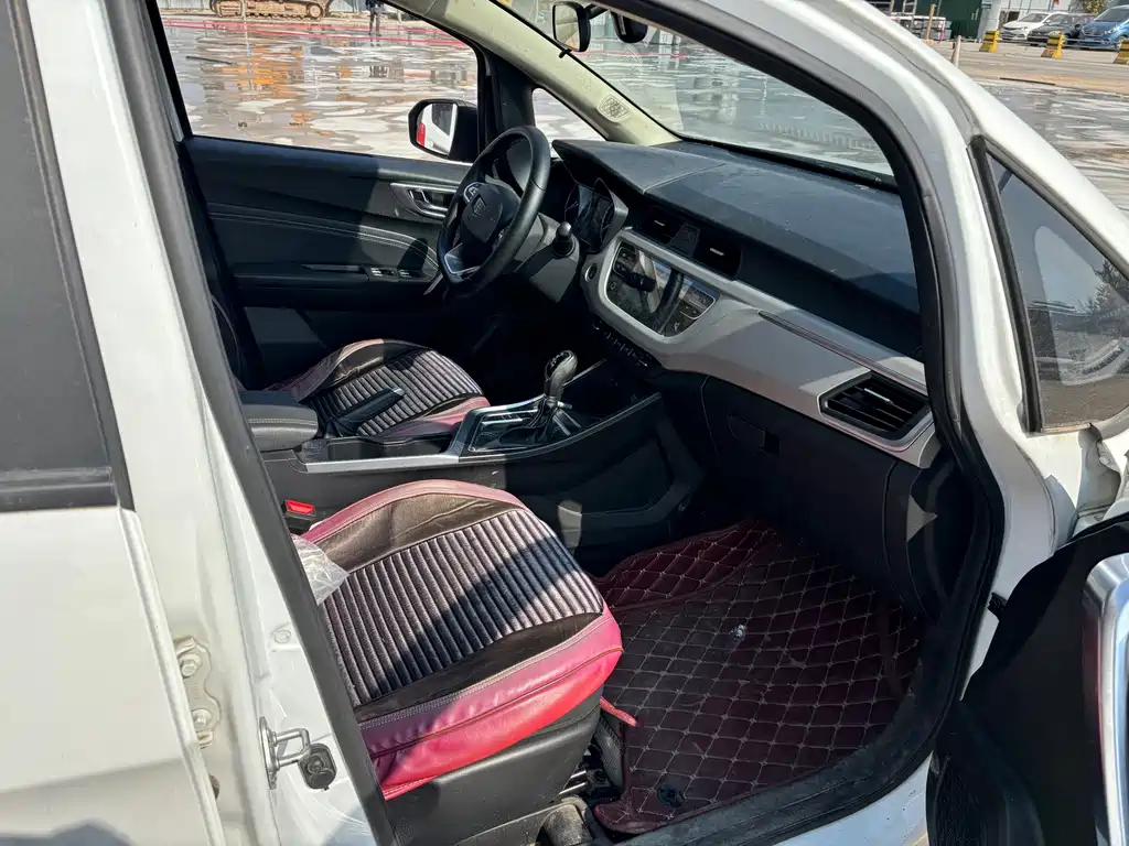 Geely Vision X3 — фото 4