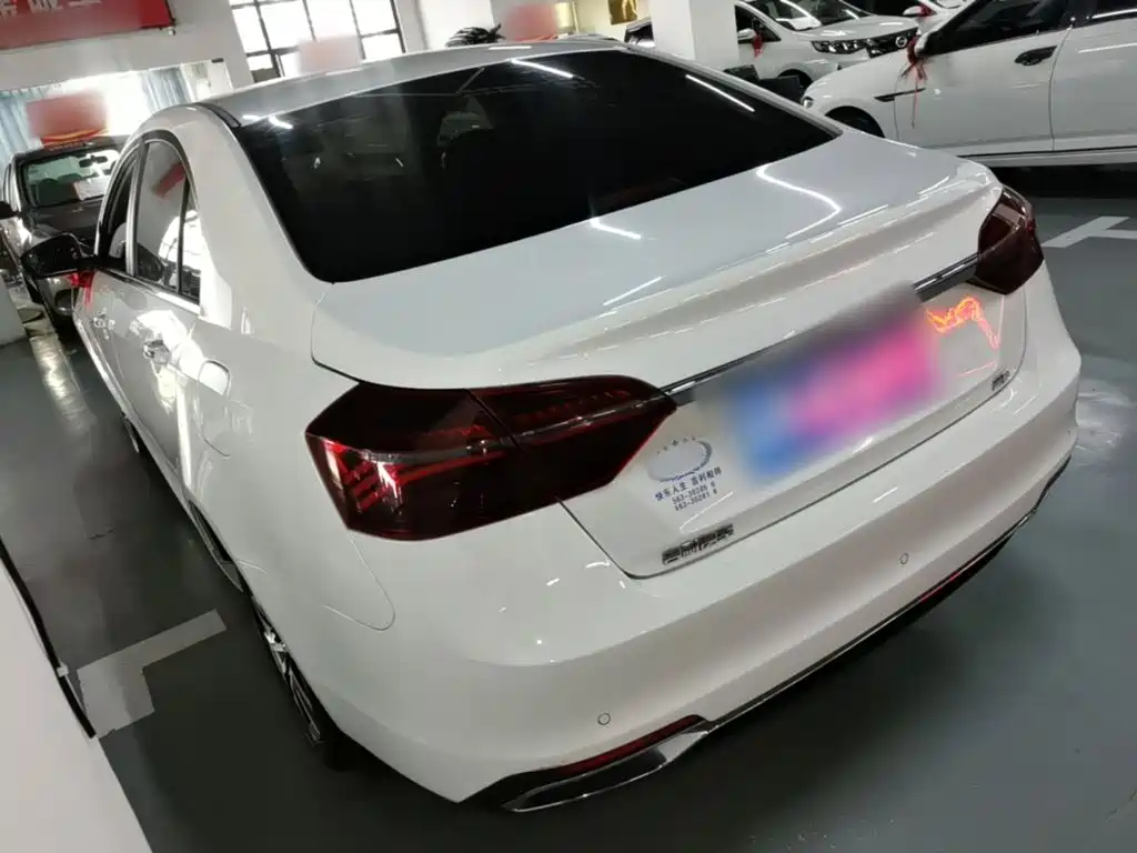 Geely Emgrand — фото 5