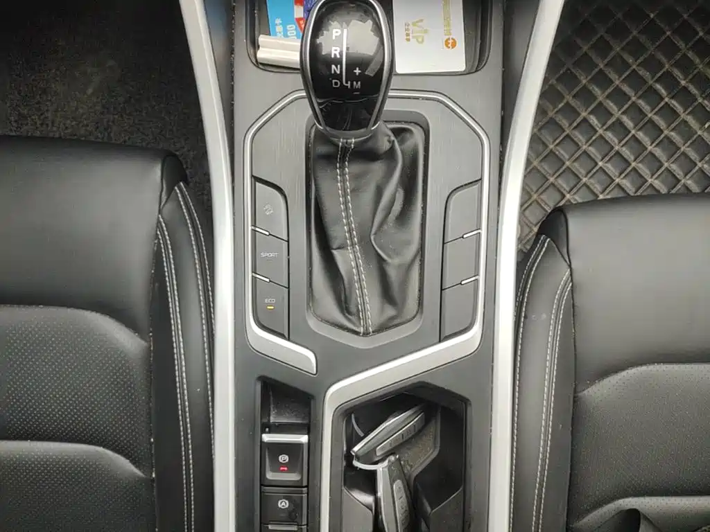 Geely Vision X6 — фото 14