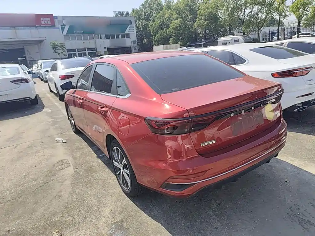 Geely Emgrand — фото 5