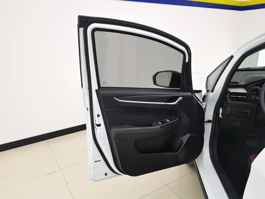 Geely Vision X3 — фото 7