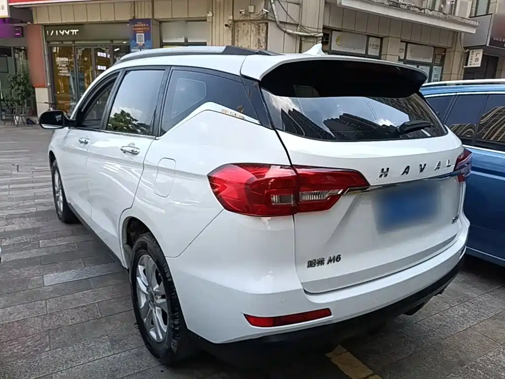 Haval M6 — фото 5