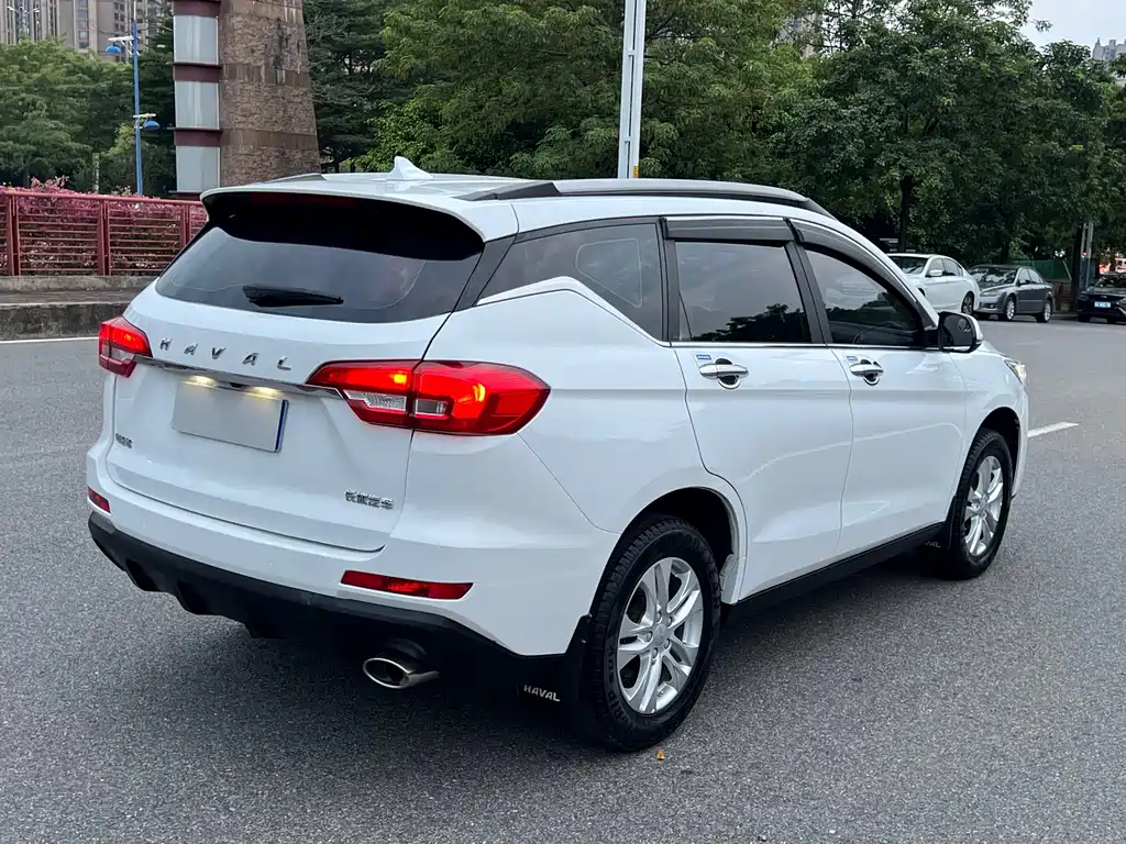 Haval M6 — фото 6