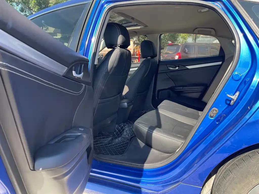 Honda Civic — фото 10