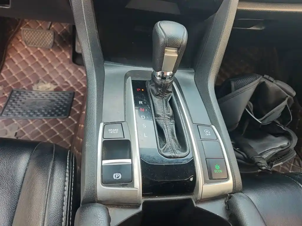 Honda Civic — фото 14