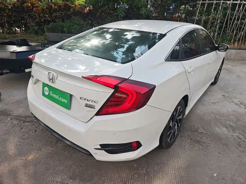 Honda Civic — фото 7
