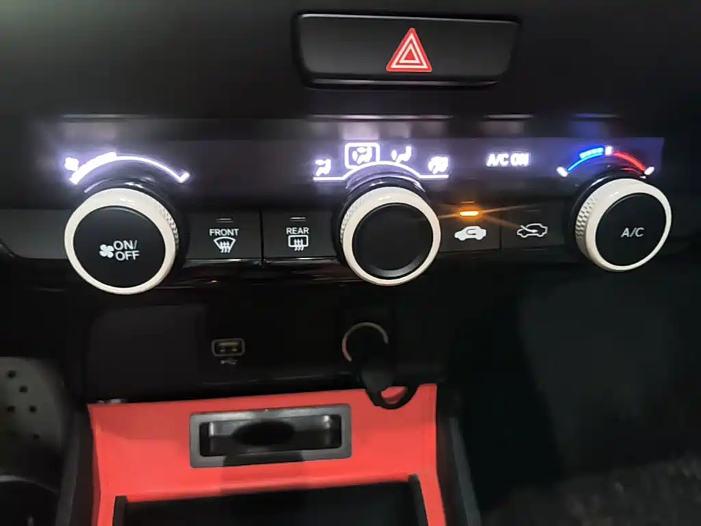 Honda Fit — фото 13