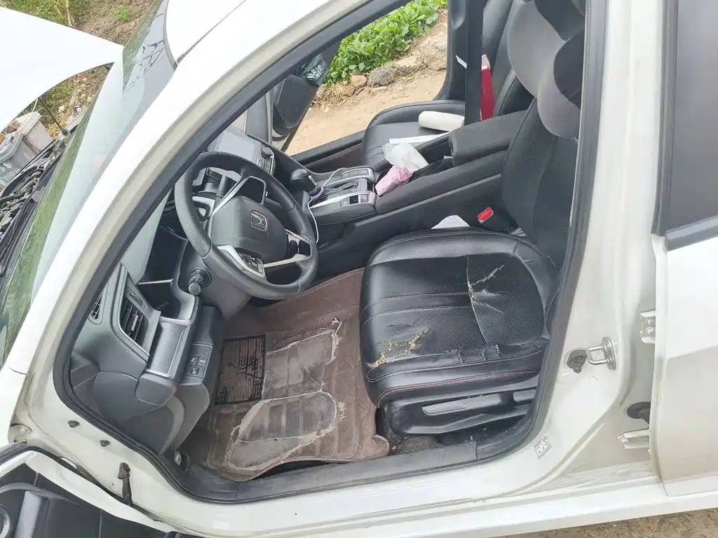 Honda Civic — фото 8