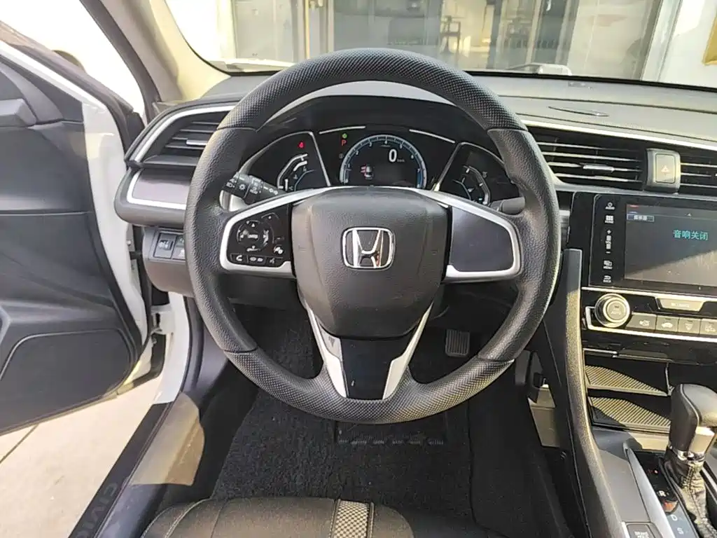 Honda Civic — фото 11