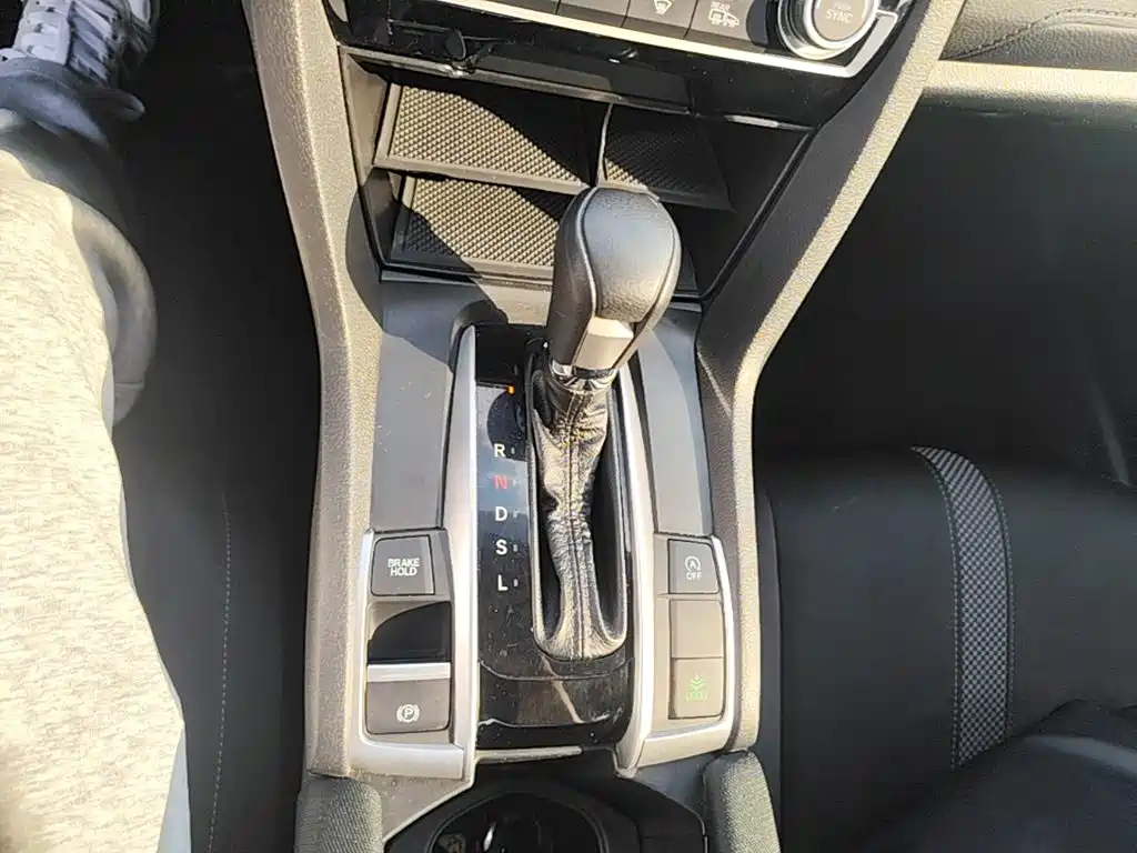Honda Civic — фото 14