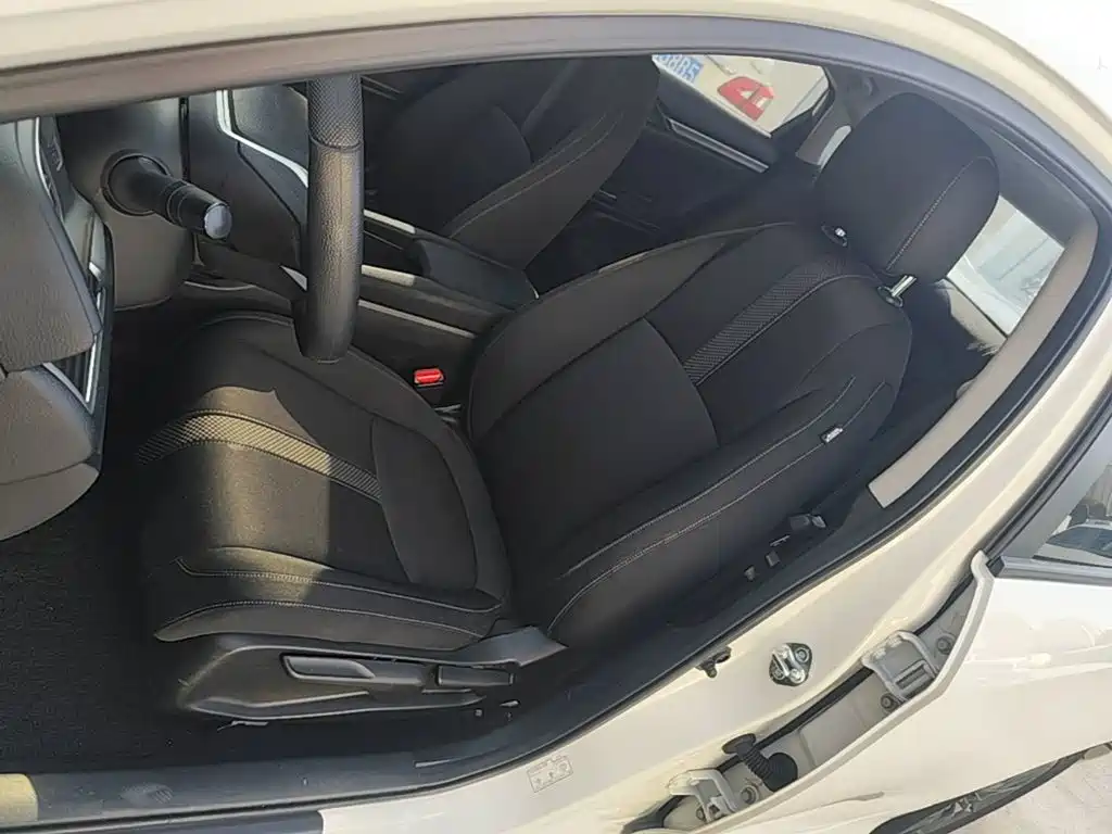 Honda Civic — фото 15