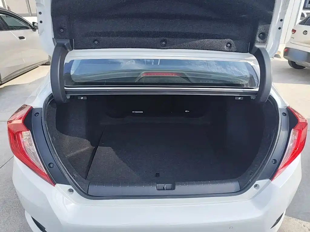 Honda Civic — фото 19