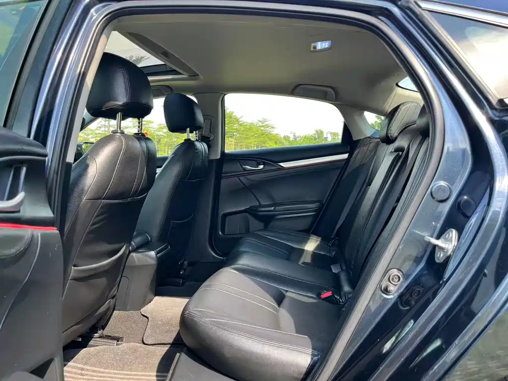 Honda Civic — фото 6