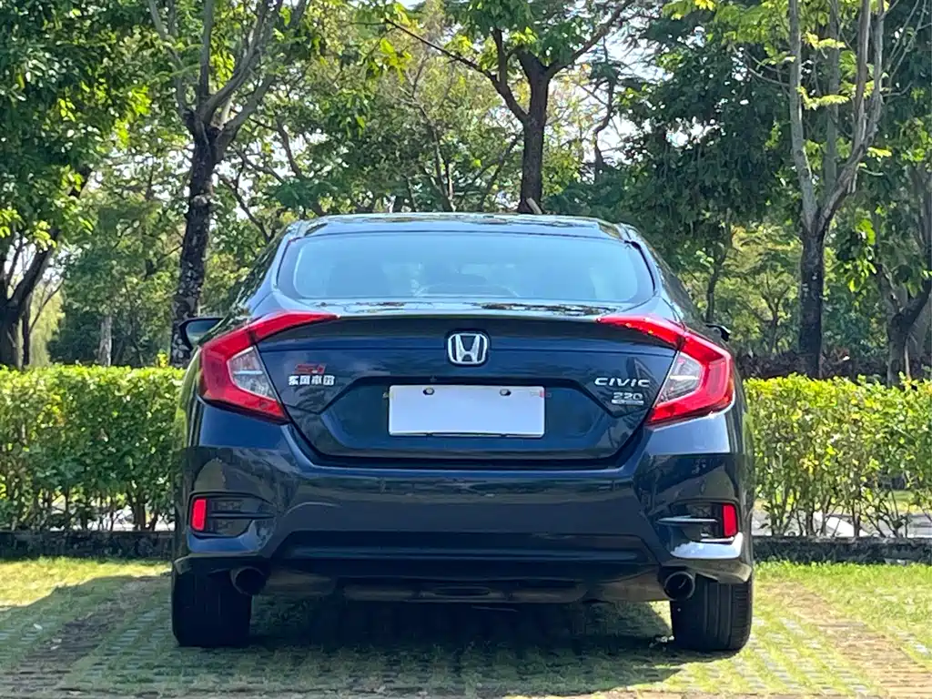 Honda Civic — фото 8