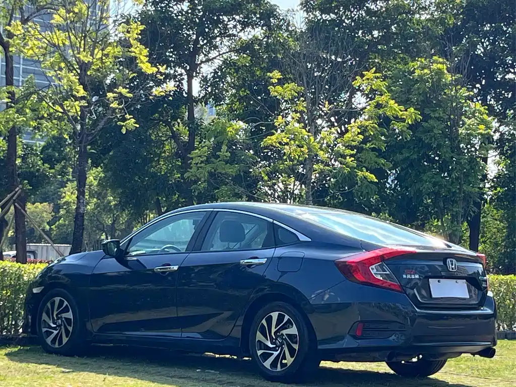 Honda Civic — фото 9