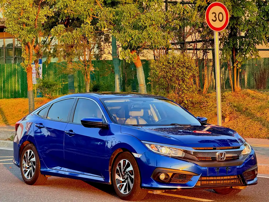 Honda Civic — фото 3