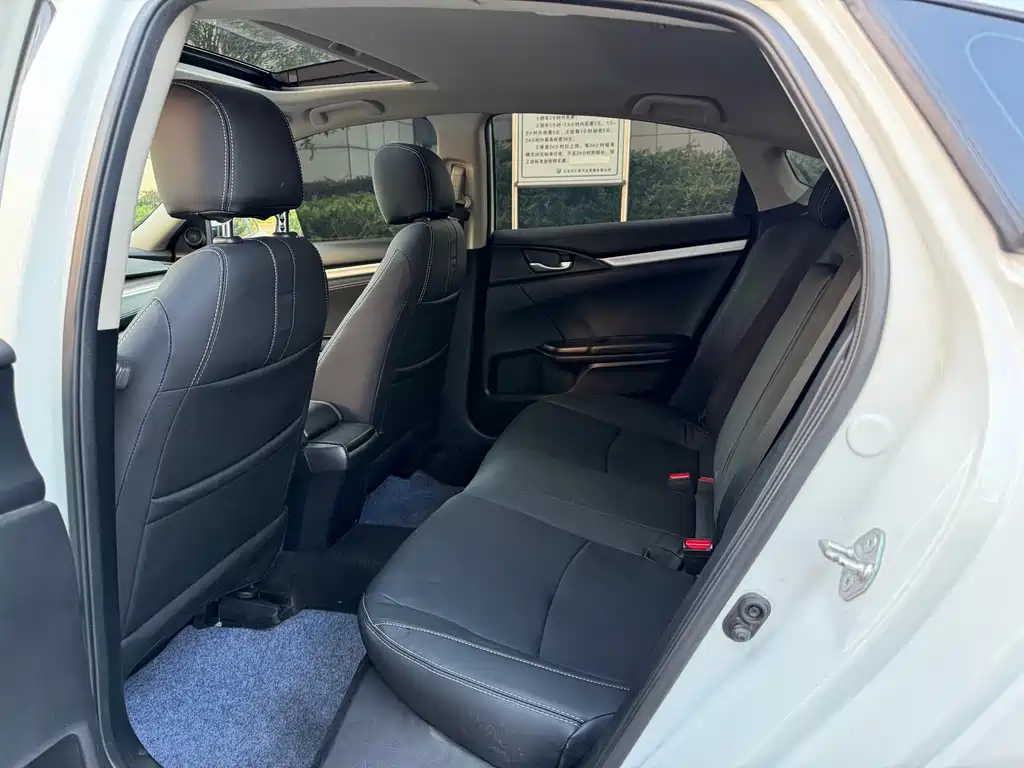 Honda Civic — фото 7