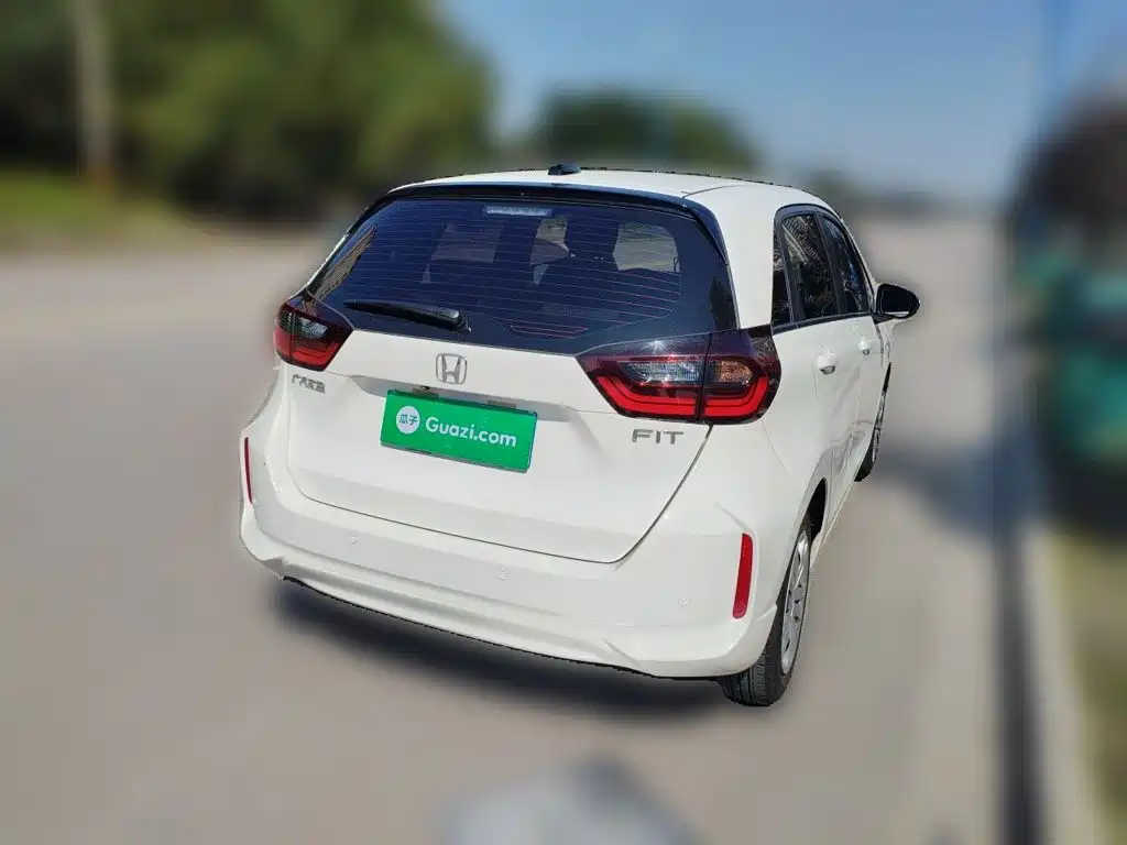 Honda Fit — фото 4