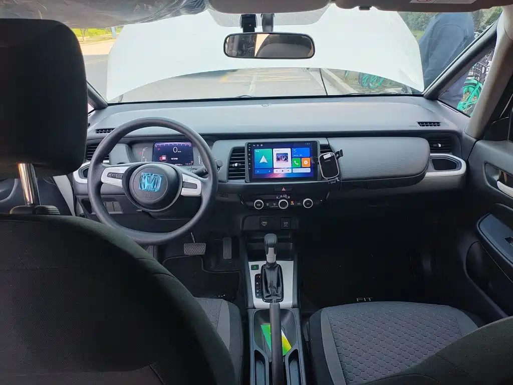 Honda Fit — фото 5