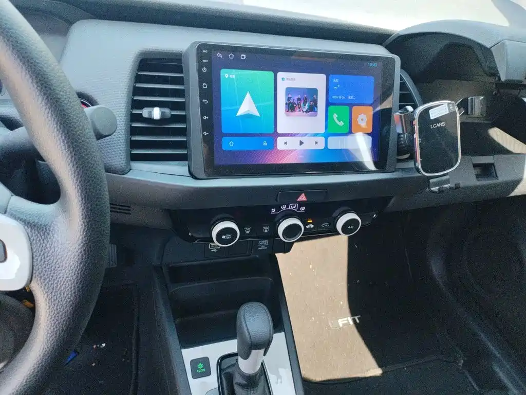 Honda Fit — фото 9