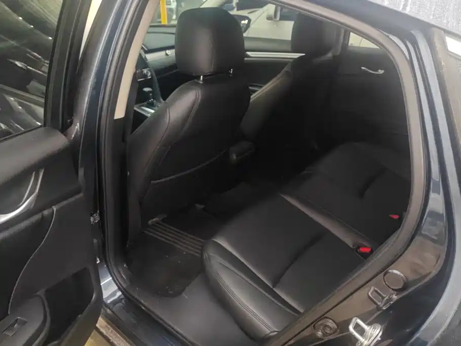 Honda Civic — фото 11