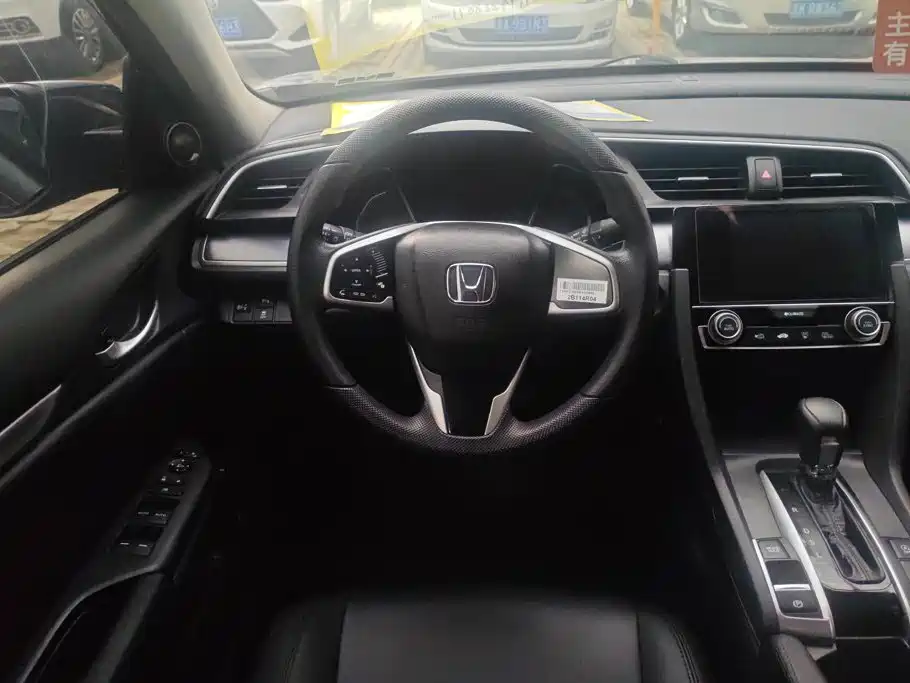 Honda Civic — фото 15