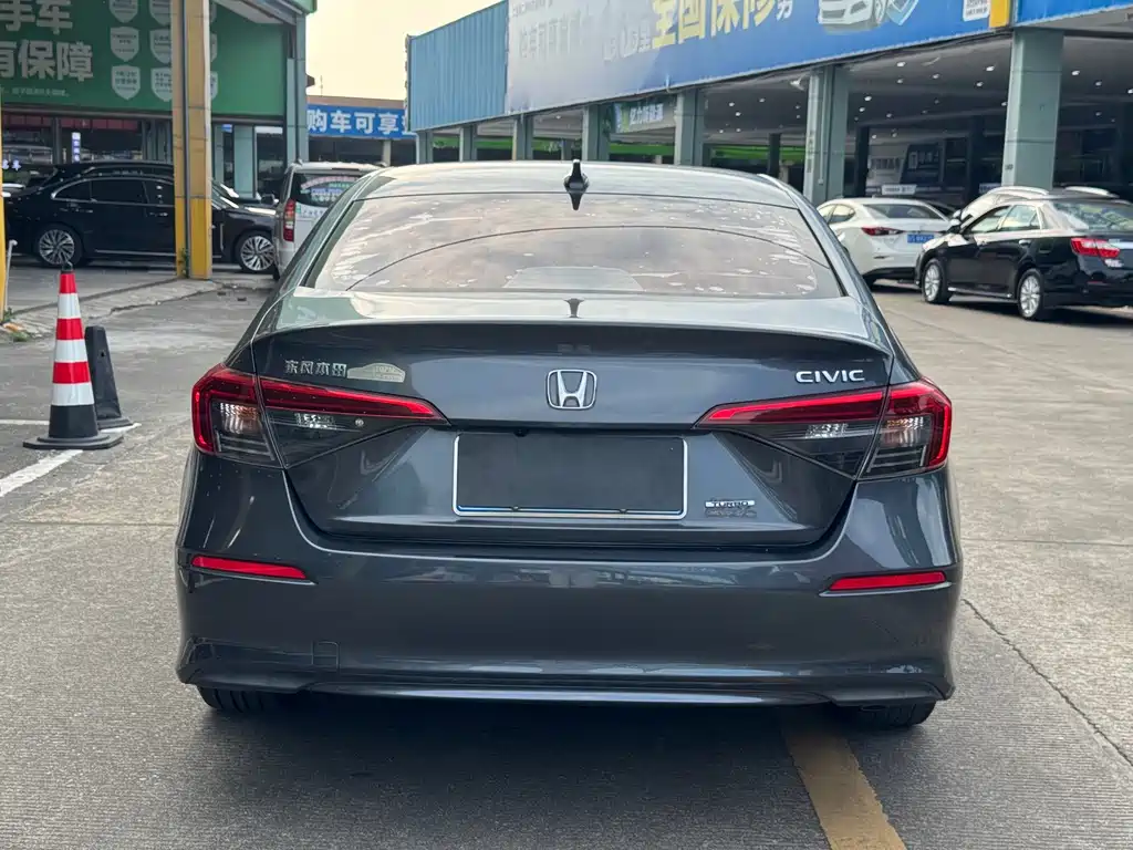 Honda Civic — фото 8