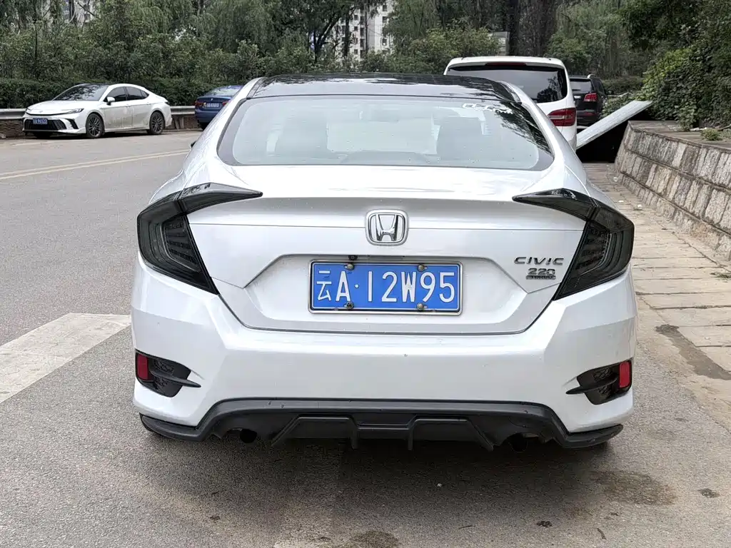 Honda Civic — фото 6