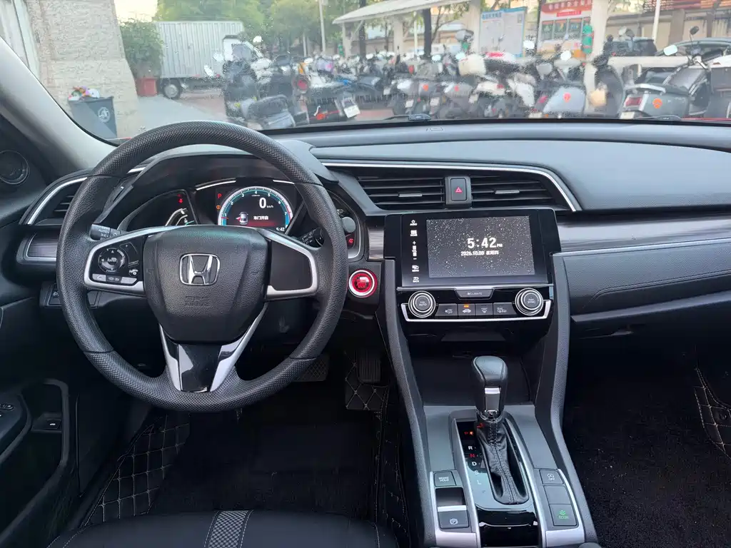 Honda Civic — фото 7