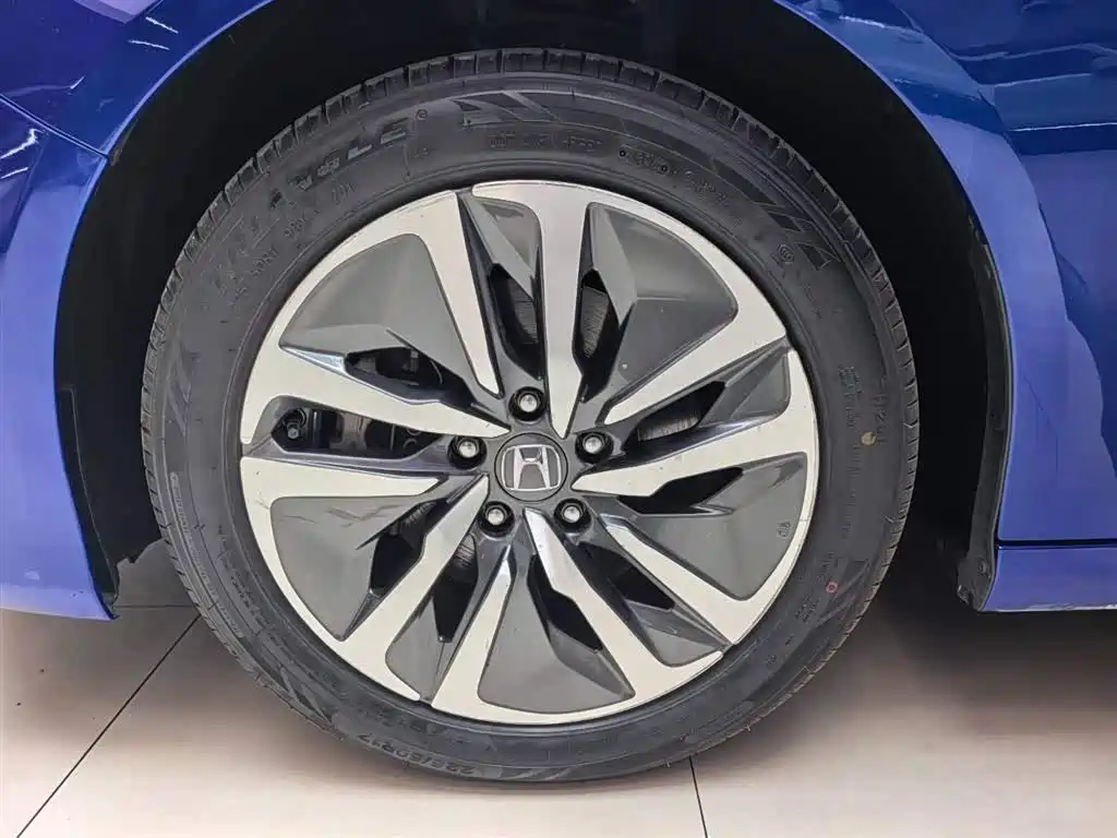 Honda Accord — фото 20