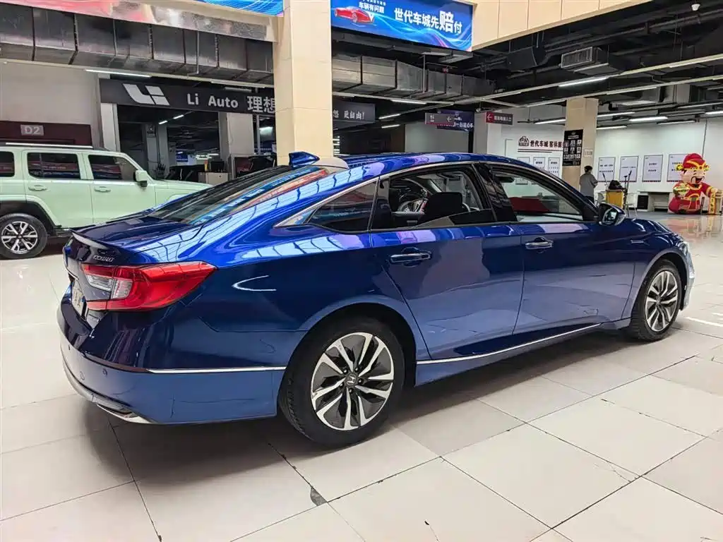 Honda Accord — фото 3