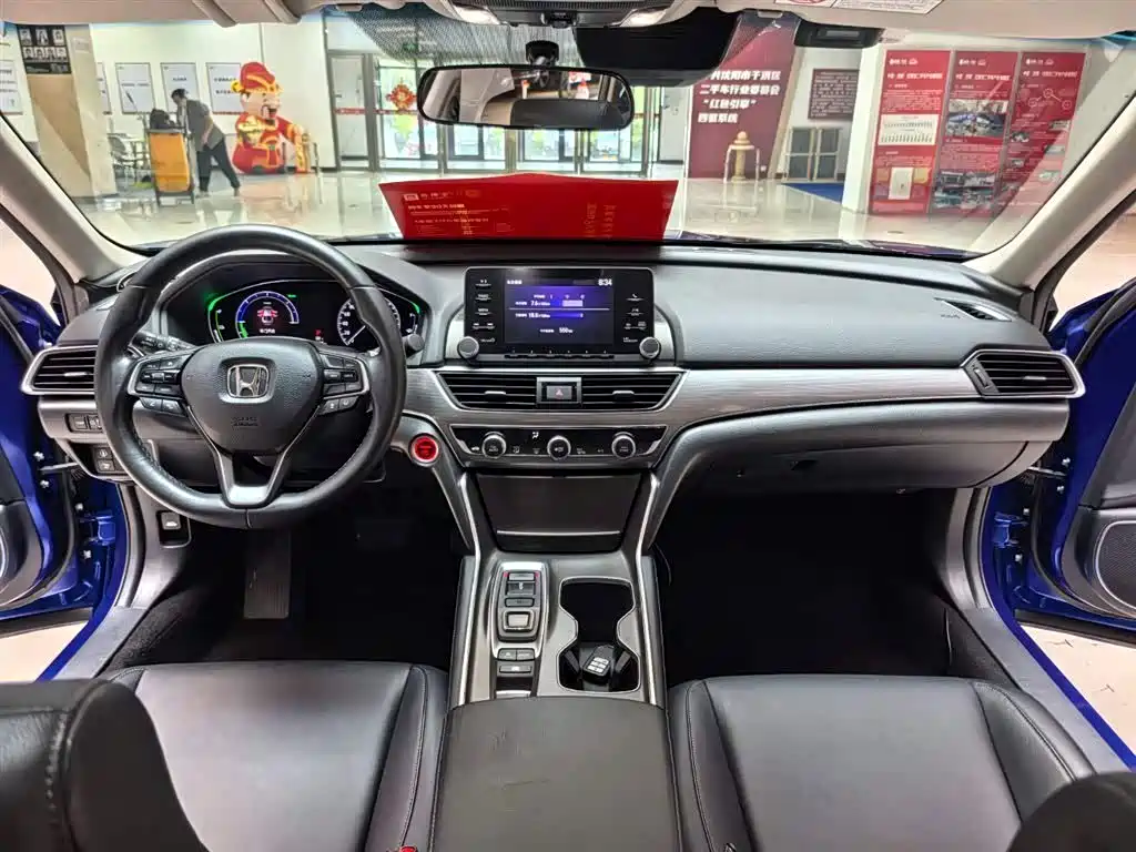 Honda Accord — фото 10