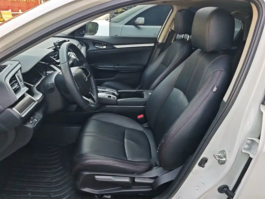 Honda Civic — фото 15