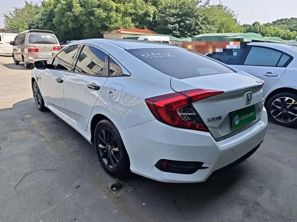 Honda Civic — фото 5