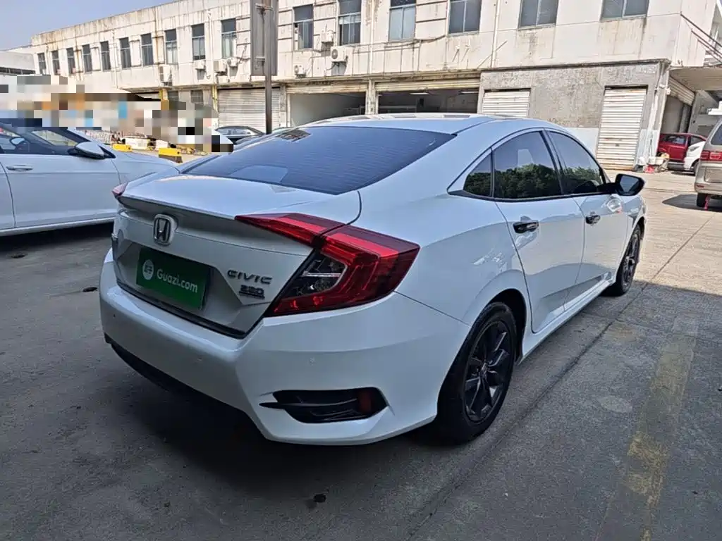Honda Civic — фото 7