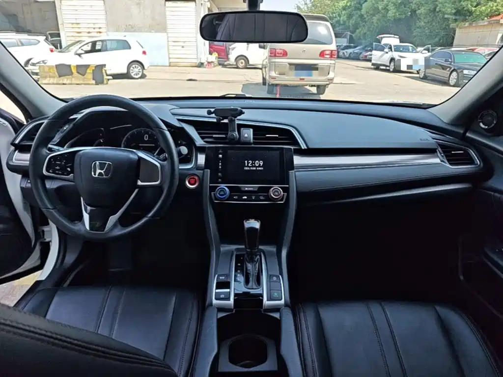 Honda Civic — фото 10