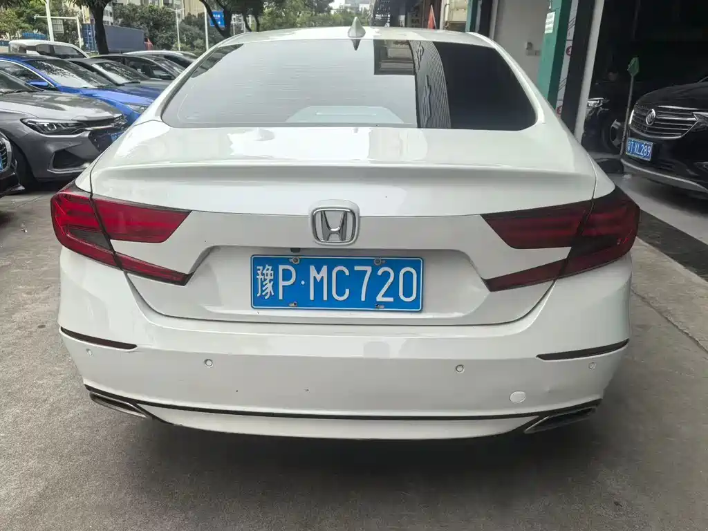 Honda Accord — фото 3