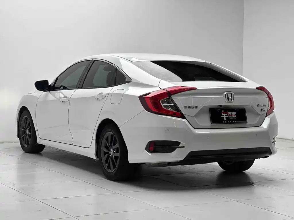 Honda Civic — фото 4