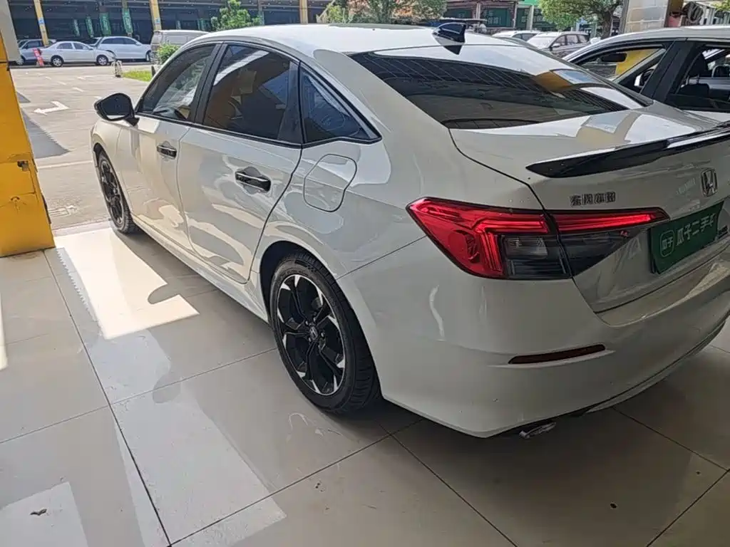 Honda Civic — фото 5