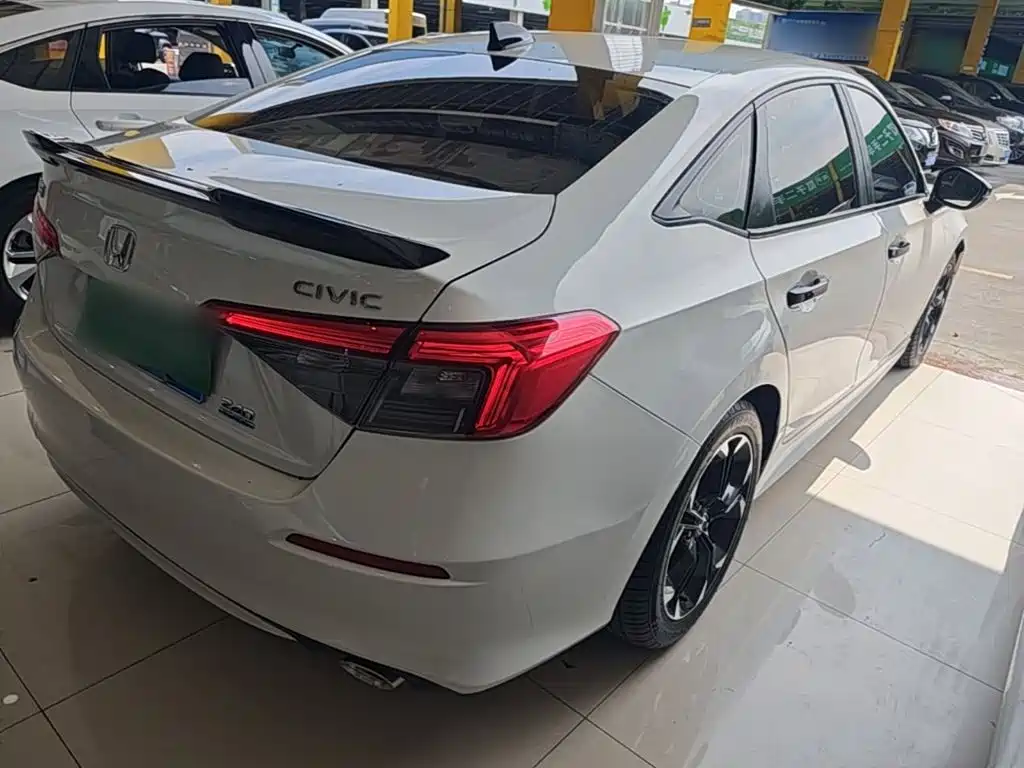 Honda Civic — фото 7