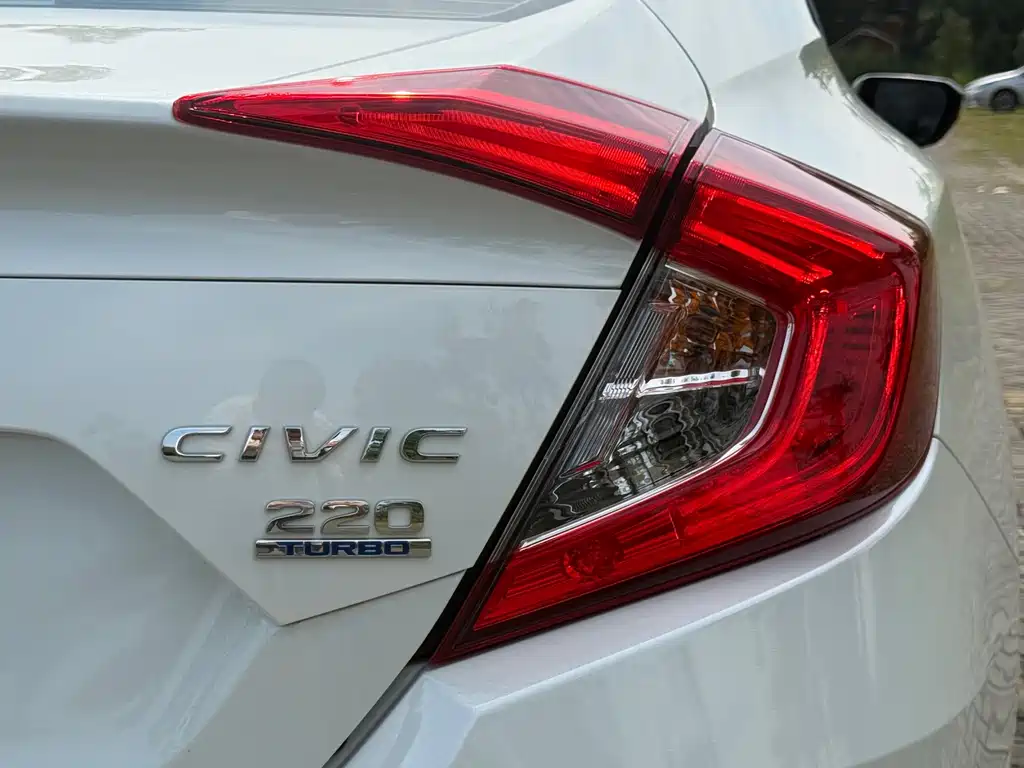 Honda Civic — фото 13