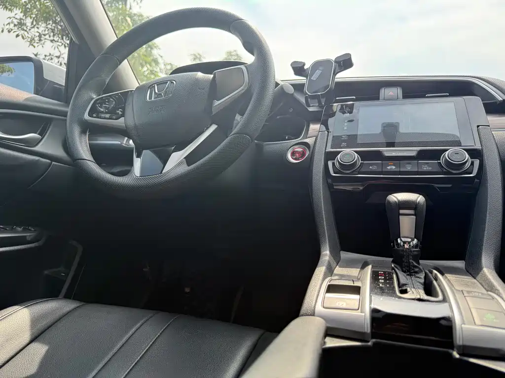 Honda Civic — фото 7