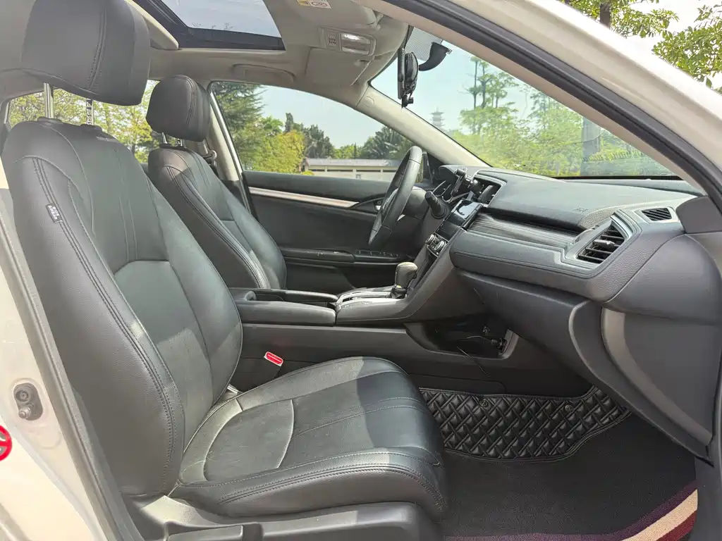 Honda Civic — фото 10