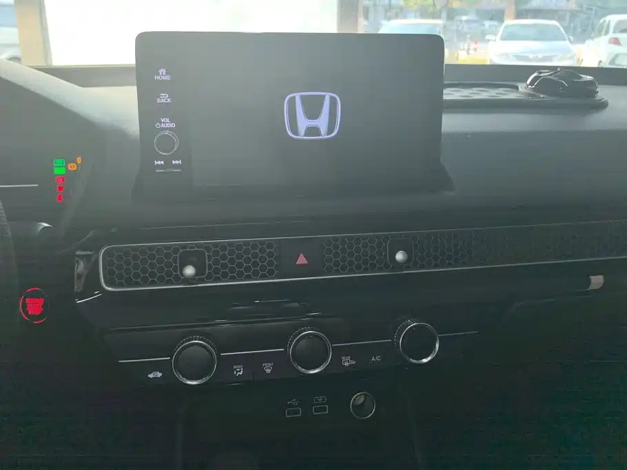 Honda Civic — фото 13