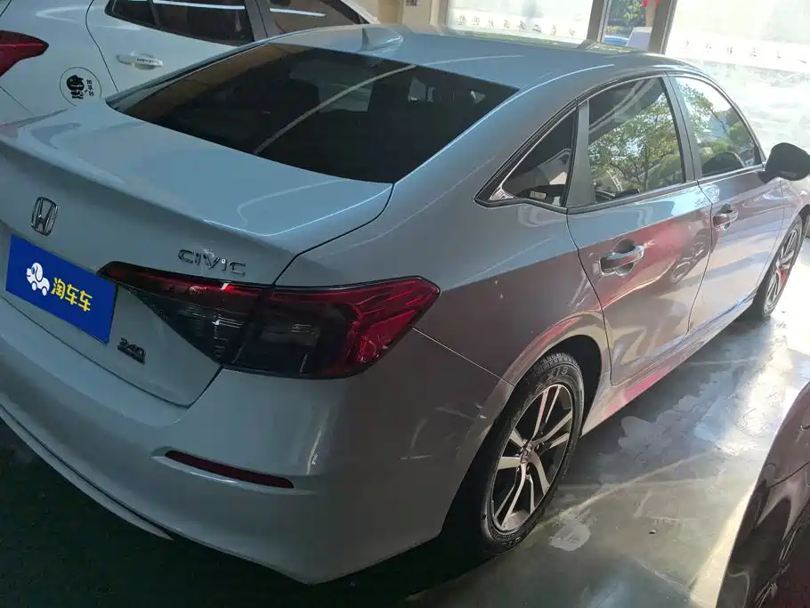 Honda Civic — фото 3
