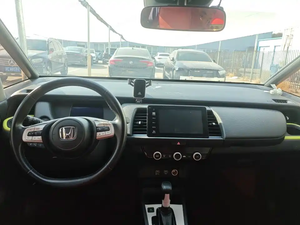 Honda Fit — фото 5