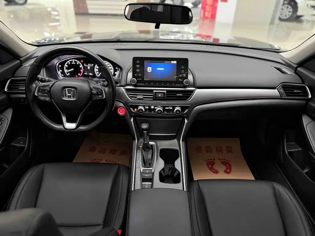 Honda Accord — фото 6