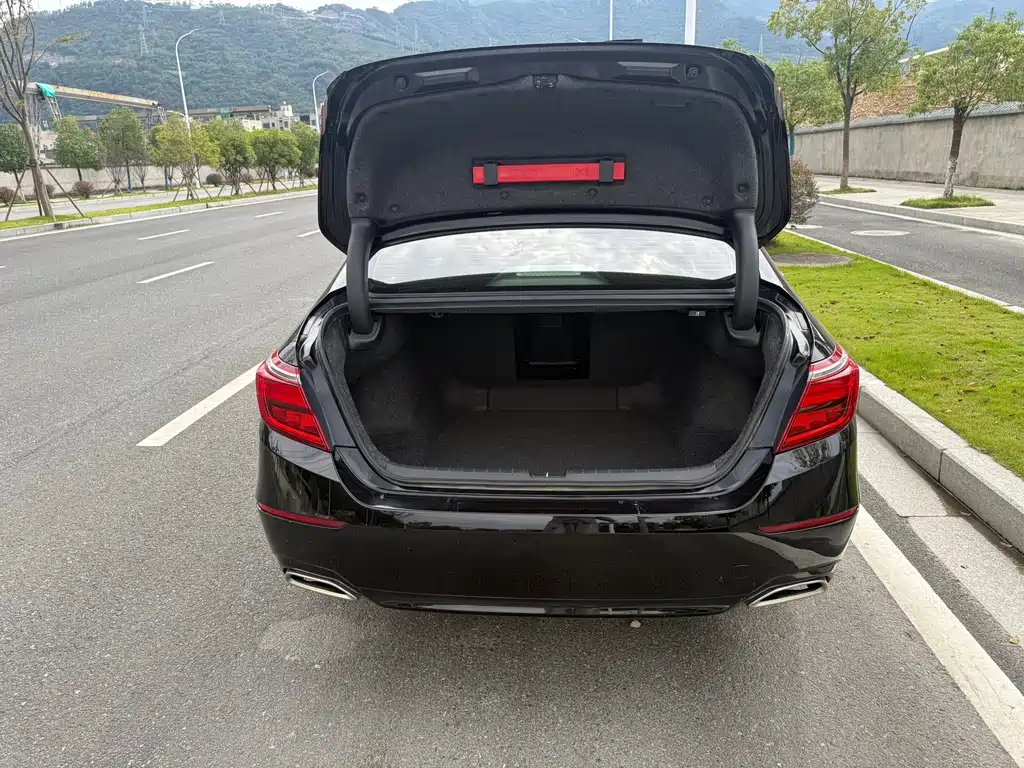 Honda Inspire — фото 17