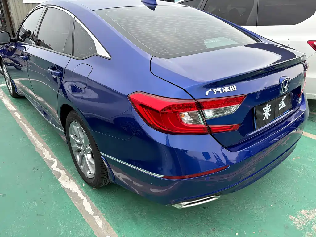 Honda Accord — фото 13